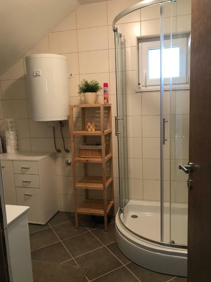 Holiday House Koraコレニツァ エクステリア 写真